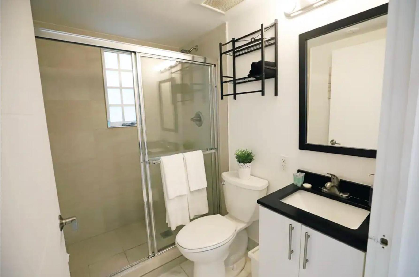 South Beach 2 Bedroom Family & Pet Friendly Apartment With Balcony & Free Parking 마이애미 비치 외부 사진