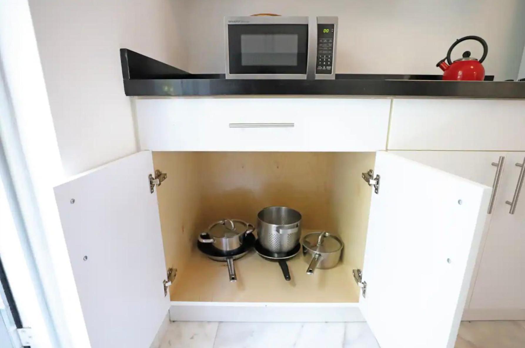 South Beach 2 Bedroom Family & Pet Friendly Apartment With Balcony & Free Parking 마이애미 비치 외부 사진